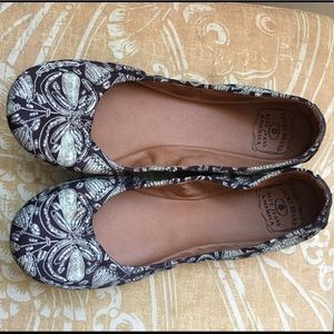 Lucky brand Jewel Patterned size 9.5 flats